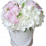 Flower box z piwonii i hortensji L