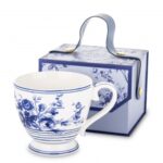 Filiżanka porcelanowa niebieskie kwiaty w ozdobnym pudełku