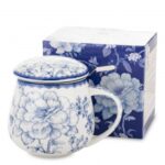 Porcelanowy kubek z zaparzaczem niebieskie kwiaty