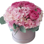 Flower box w welurowym pudełku hortensje i róże gumowe real touch